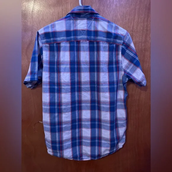 Tommy Hilfiger button up - Picture 3 of 3